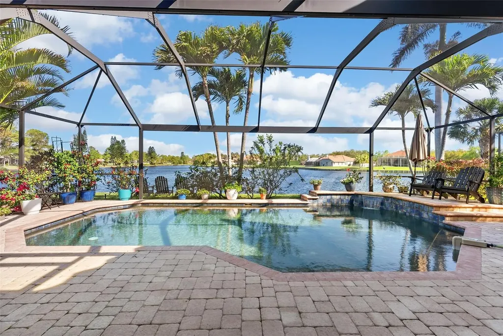 4731 Coconut Palm Circle NE St Petersburg FL 33703
