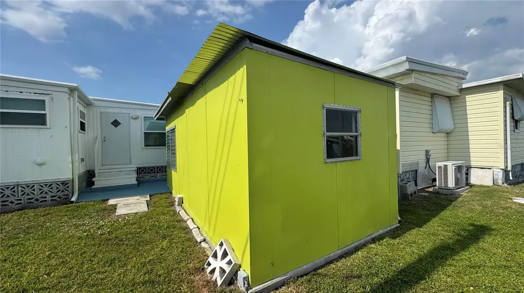 1704 Pennsylvania Avenue Bradenton FL 34207