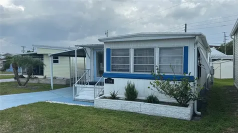 1704 Pennsylvania Avenue Bradenton FL 34207