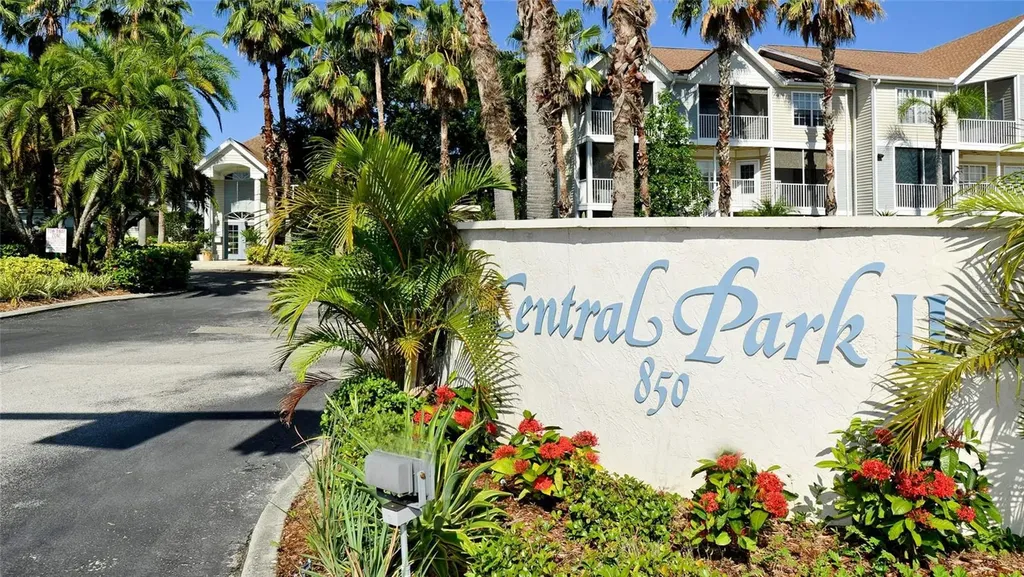 850 S Tamiami Trail Sarasota FL 34236