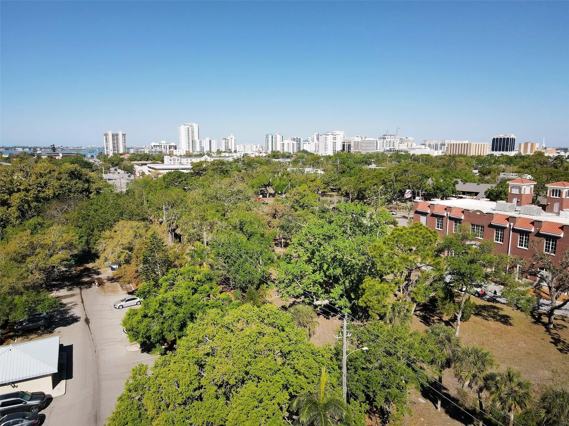 850 S Tamiami Trail Sarasota FL 34236