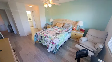 850 S Tamiami Trail Sarasota FL 34236