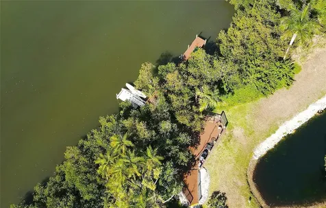 850 S Tamiami Trail Sarasota FL 34236