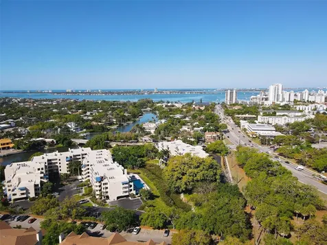 850 S Tamiami Trail Sarasota FL 34236