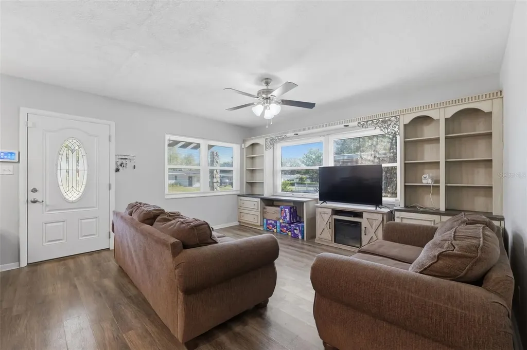 8001 N Ola Avenue Tampa FL 33604