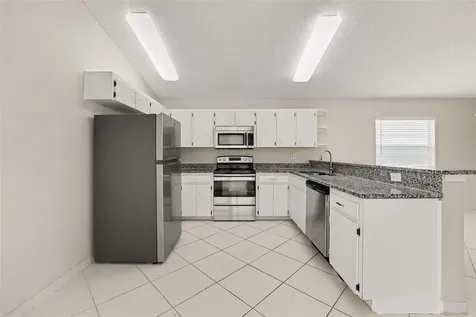 204 Kingshill Court SE Winter Haven FL 33884