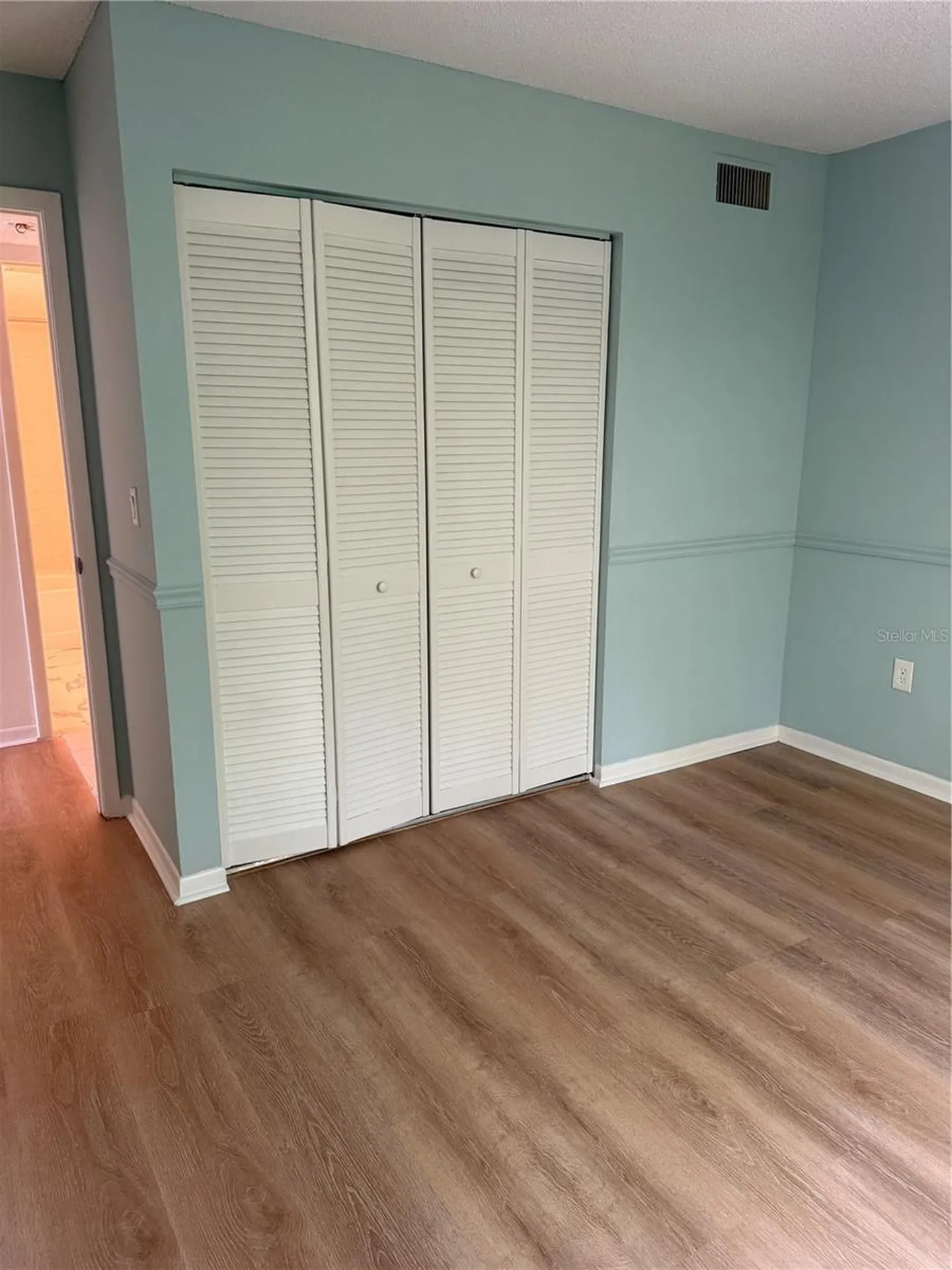1236 Pine Ridge Circle W Tarpon Springs FL 34688