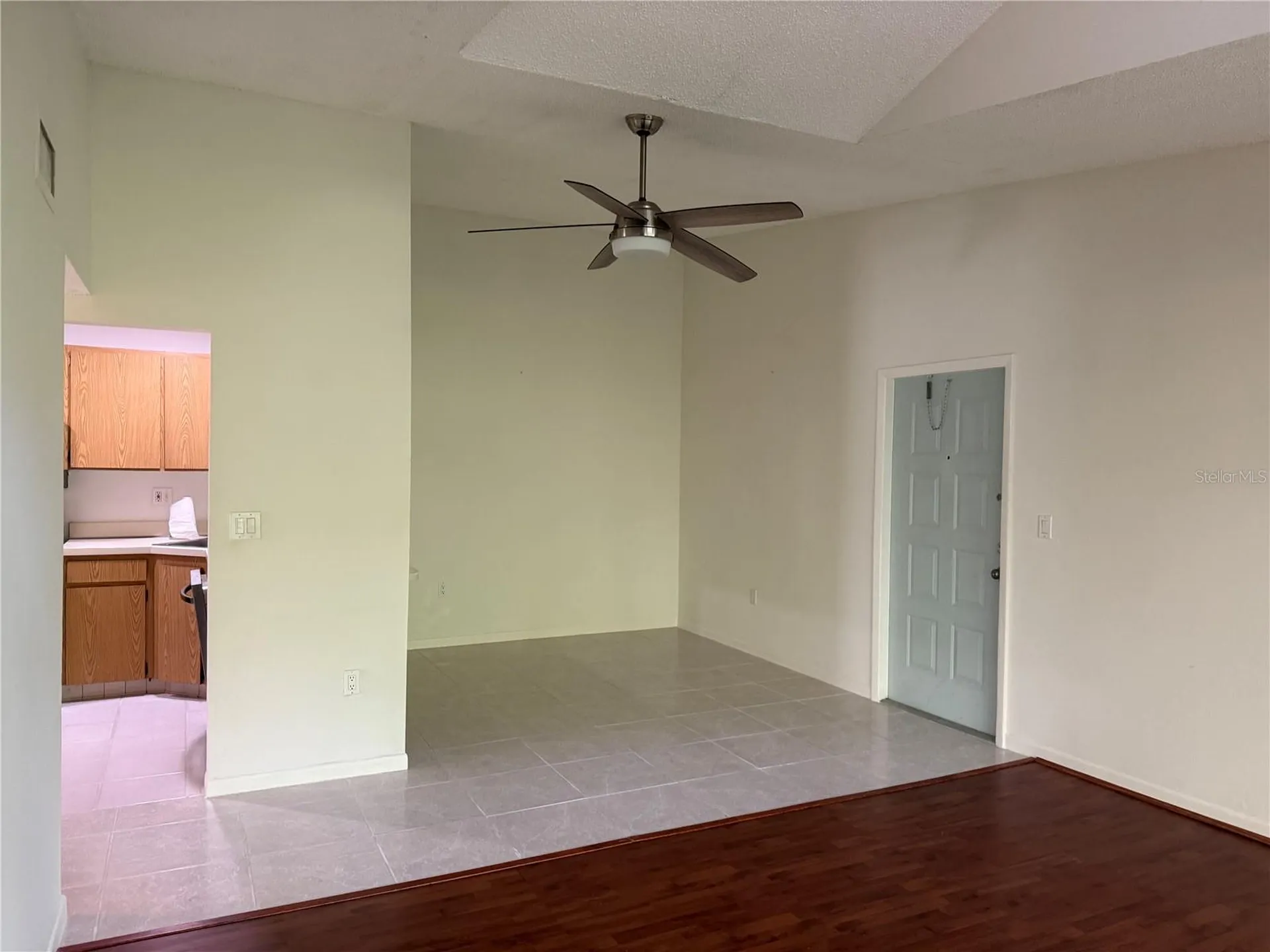1236 Pine Ridge Circle W Tarpon Springs FL 34688