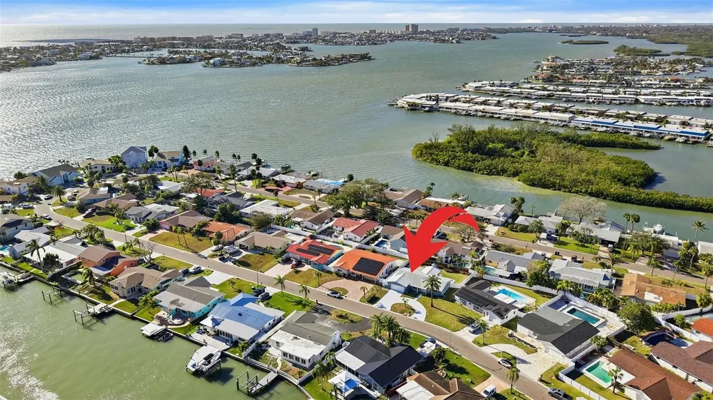 11441 47th Avenue N St Petersburg FL 33708
