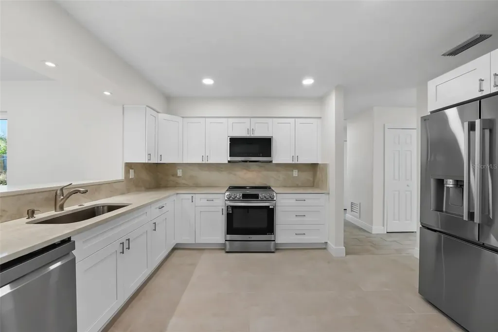 11441 47th Avenue N St Petersburg FL 33708