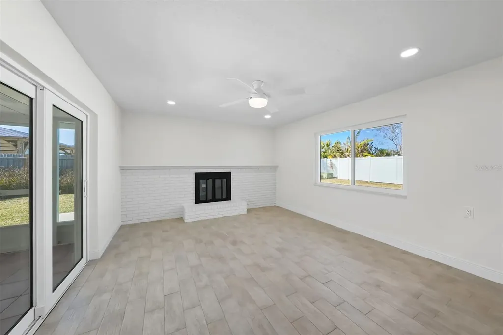 11441 47th Avenue N St Petersburg FL 33708