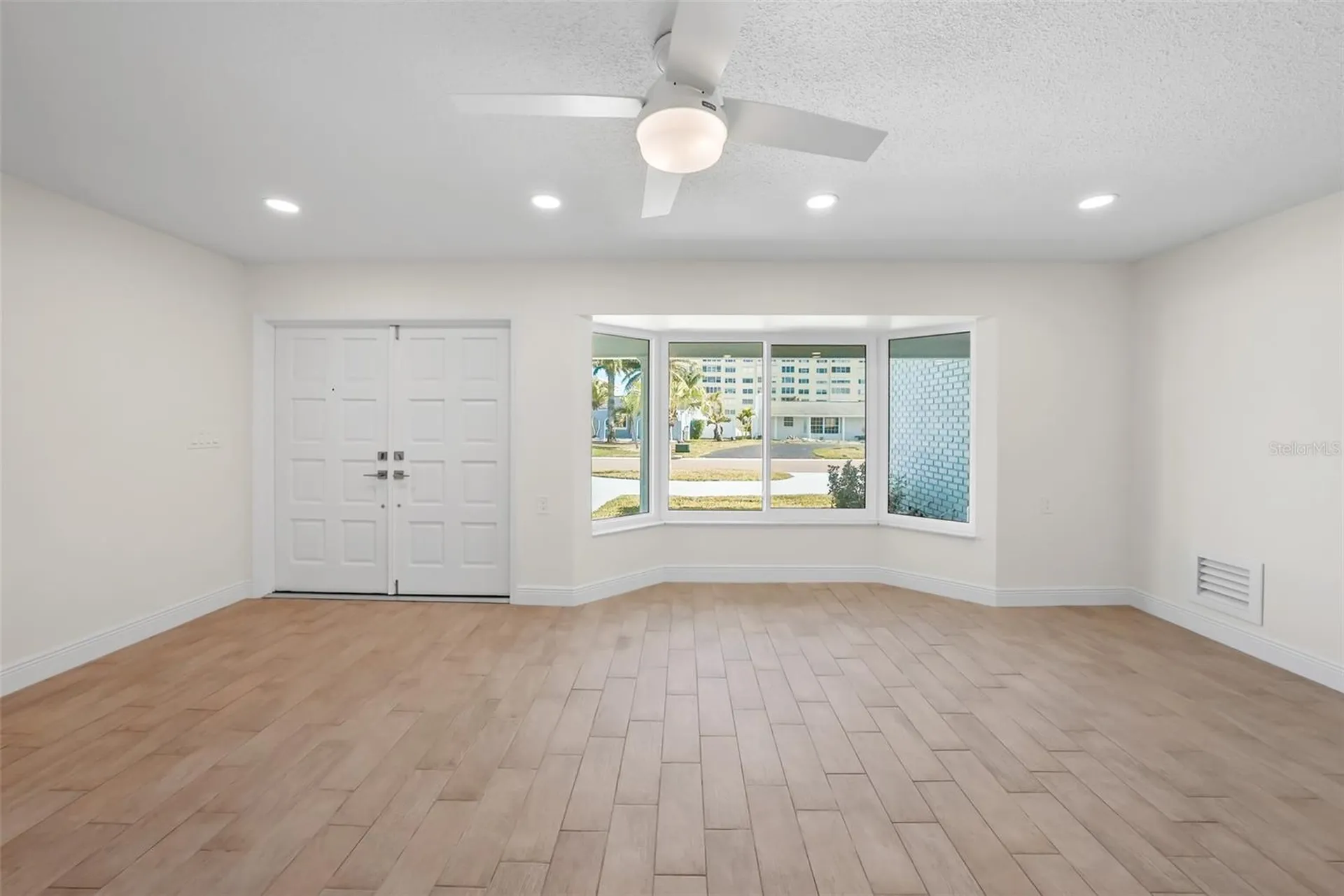 11441 47th Avenue N St Petersburg FL 33708