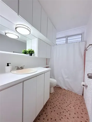 530 B/q 196-24 Villa Carolina Carolina PR 00985
