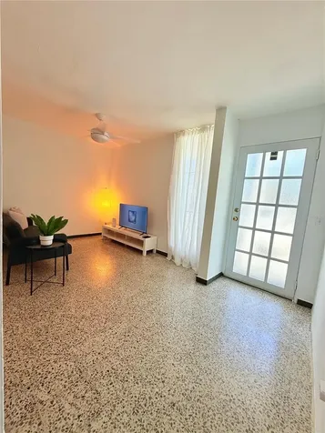530 B/q 196-24 Villa Carolina Carolina PR 00985