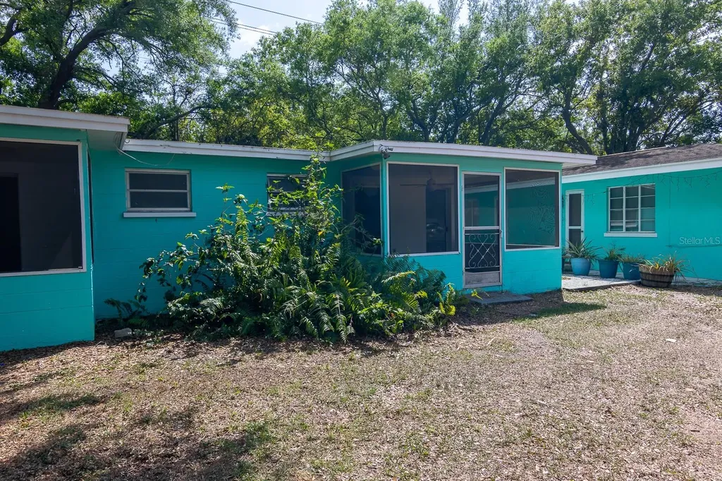 610 N East Avenue Sarasota FL 34237
