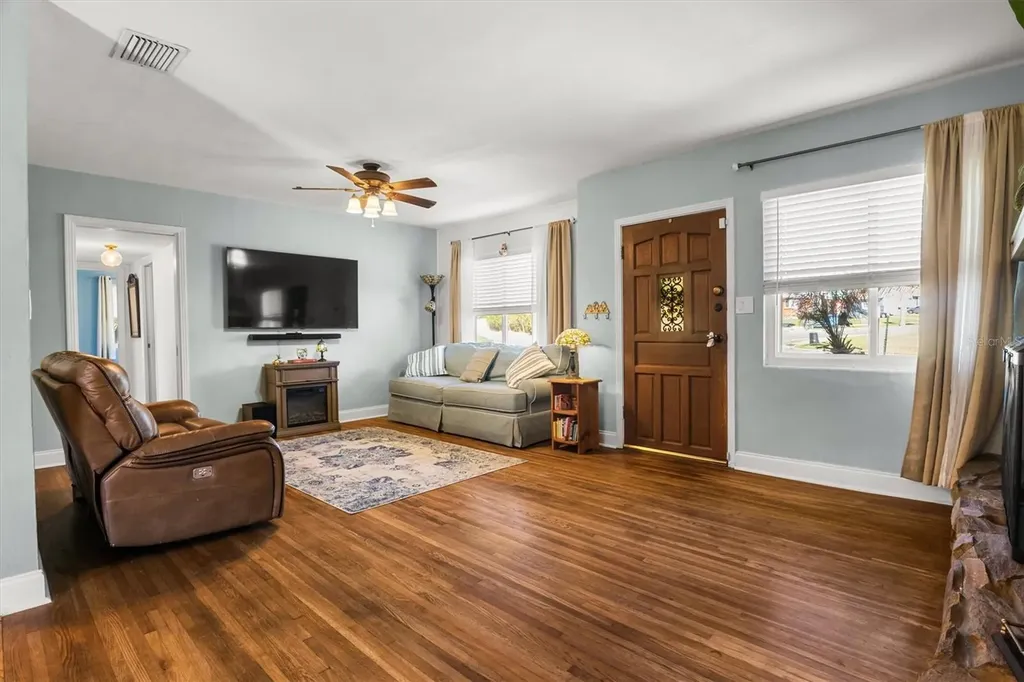 3216 Cleveland Heights Boulevard Lakeland FL 33803