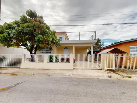 Solar 173 Calle Robles Anasco PR 00610