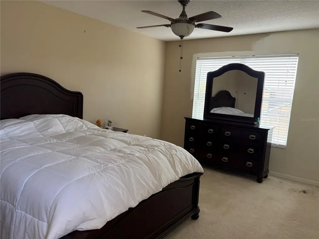 8914 Iron Oak Tampa FL 33647
