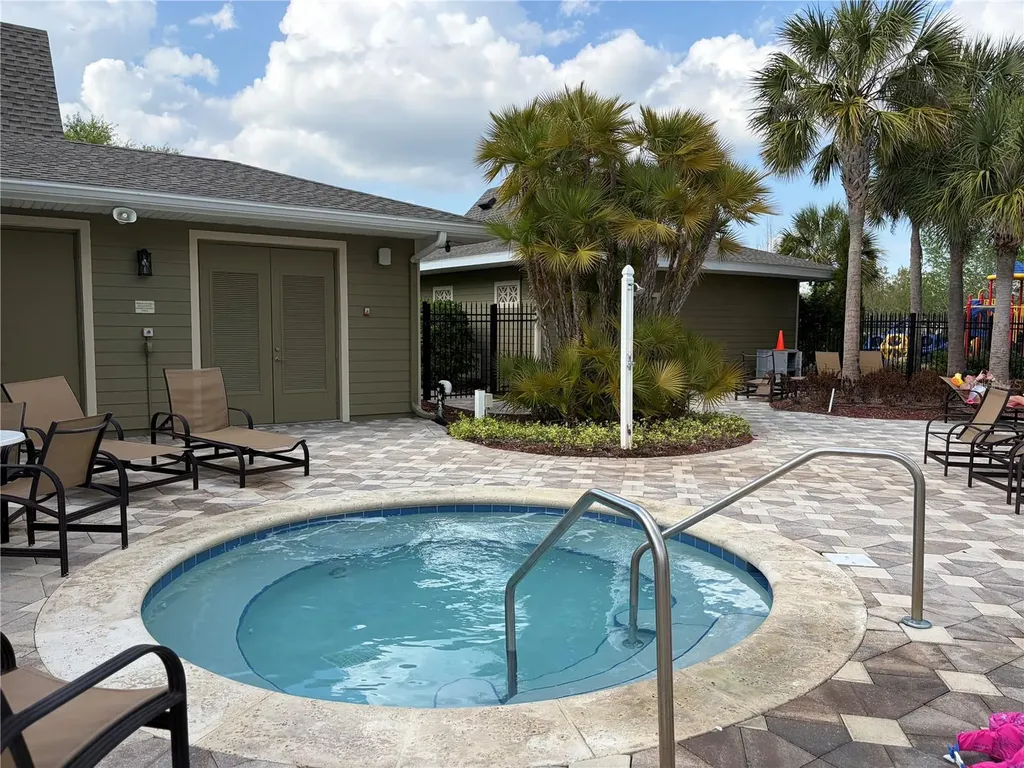 8914 Iron Oak Tampa FL 33647
