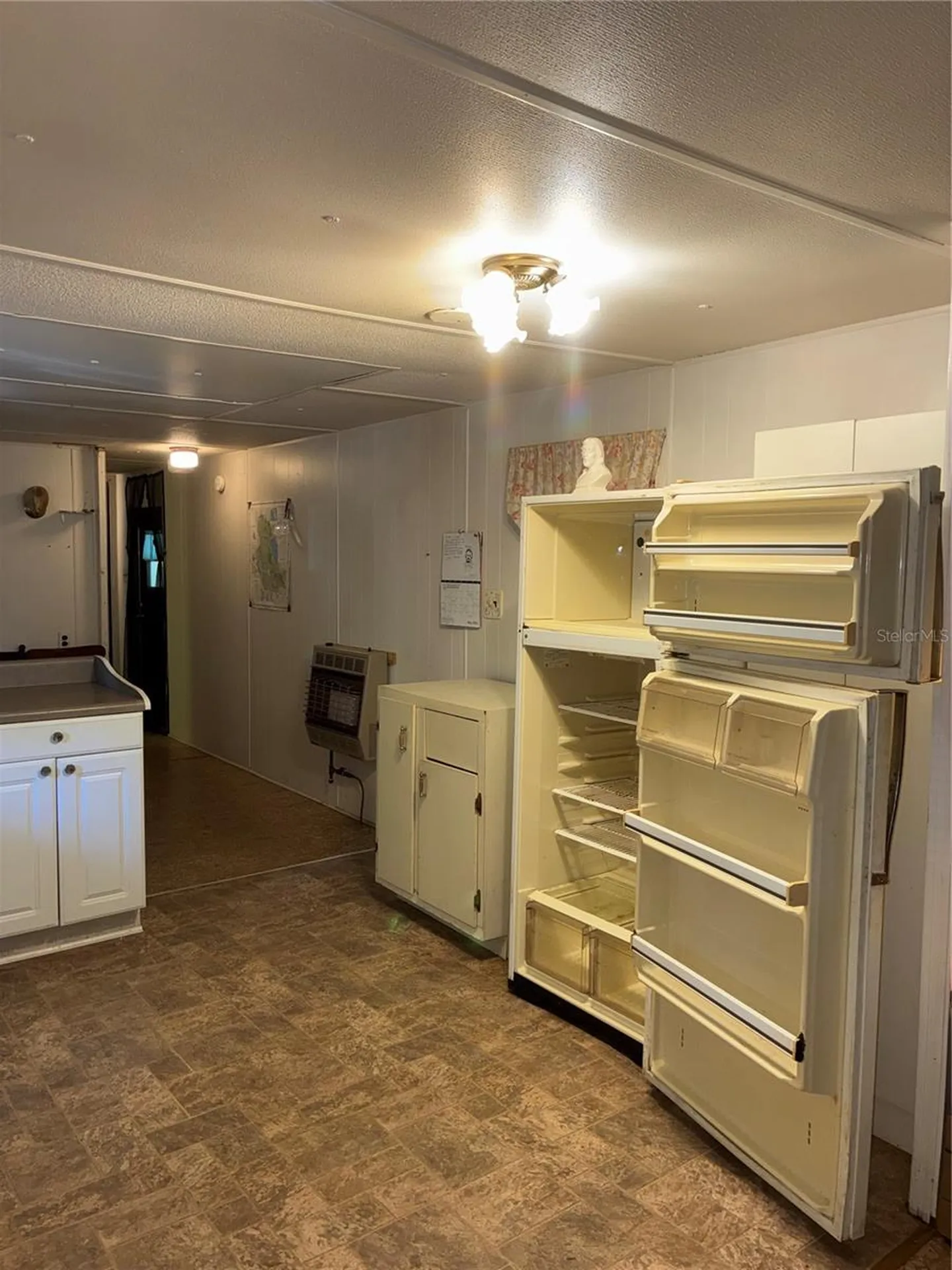 24533 Pink Panther Road Paisley FL 32767