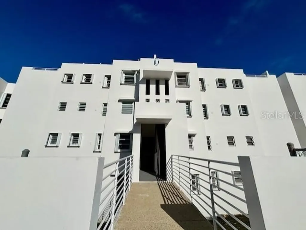Condo. Costa Esmeralda Calle Colonia Santa Maria Cliff Ceiba PR 00735