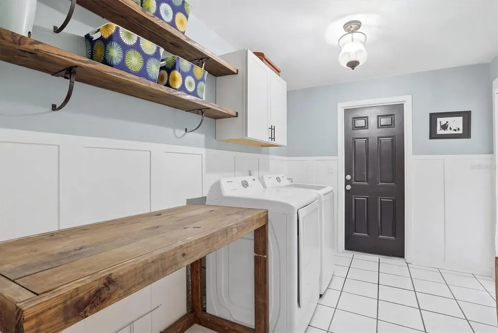 1143 Lancer Lane Tarpon Springs FL 34689