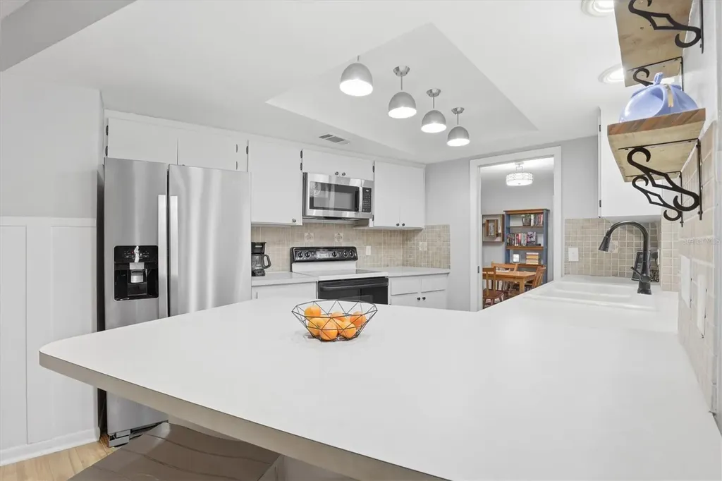 1143 Lancer Lane Tarpon Springs FL 34689