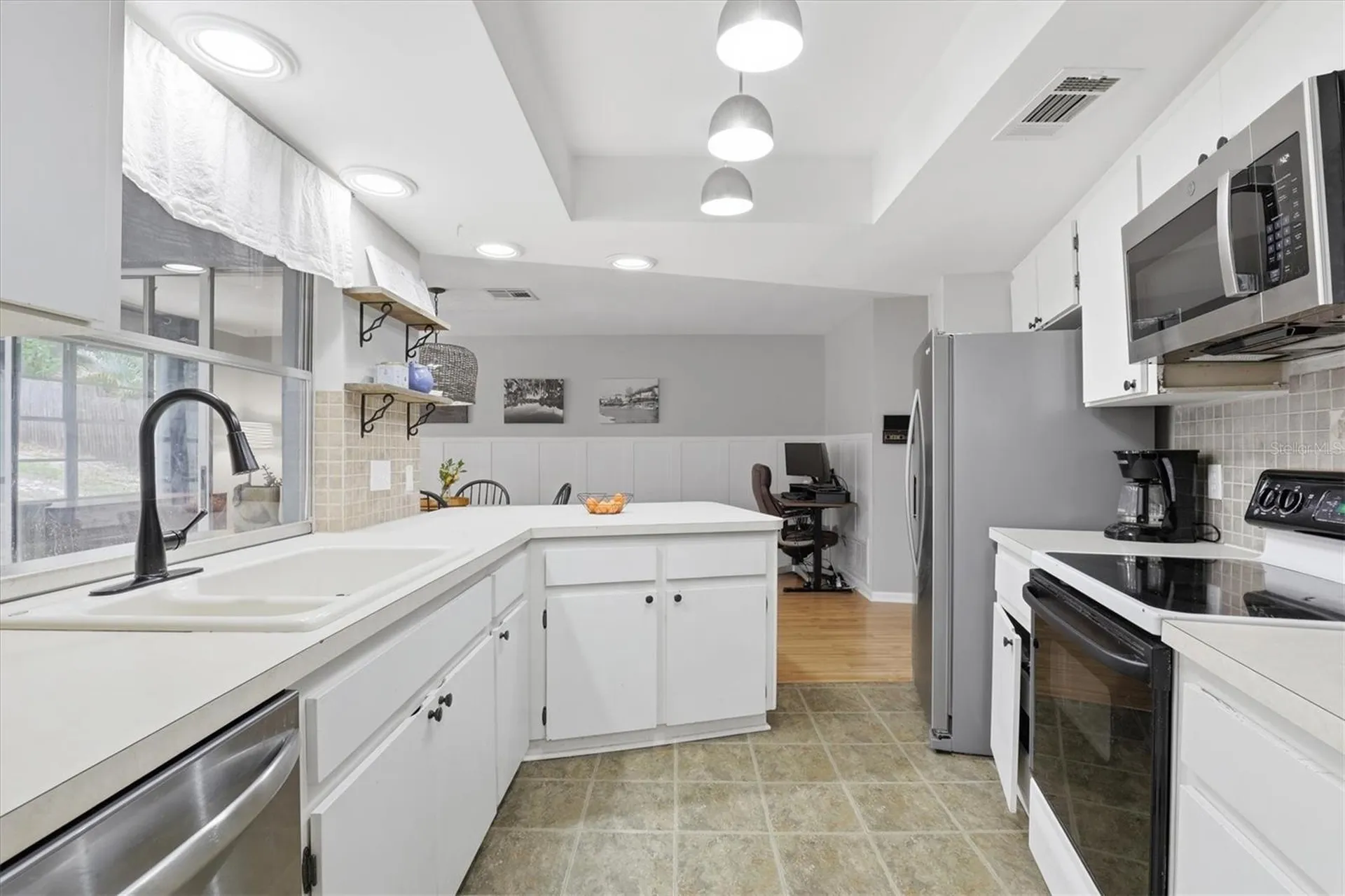 1143 Lancer Lane Tarpon Springs FL 34689