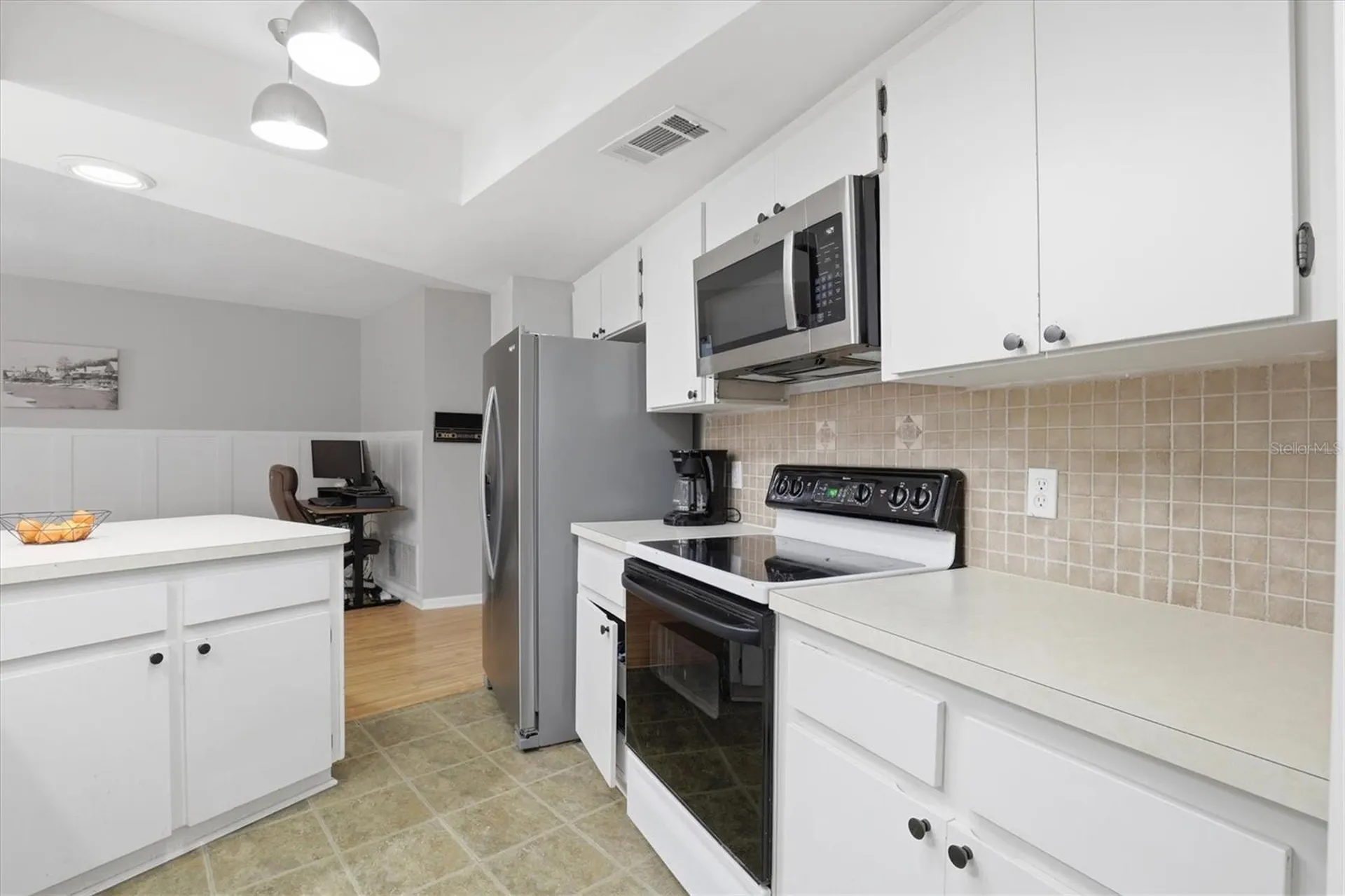 1143 Lancer Lane Tarpon Springs FL 34689