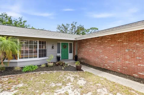 1143 Lancer Lane Tarpon Springs FL 34689