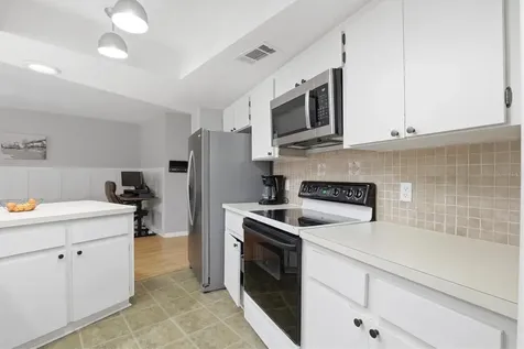 1143 Lancer Lane Tarpon Springs FL 34689