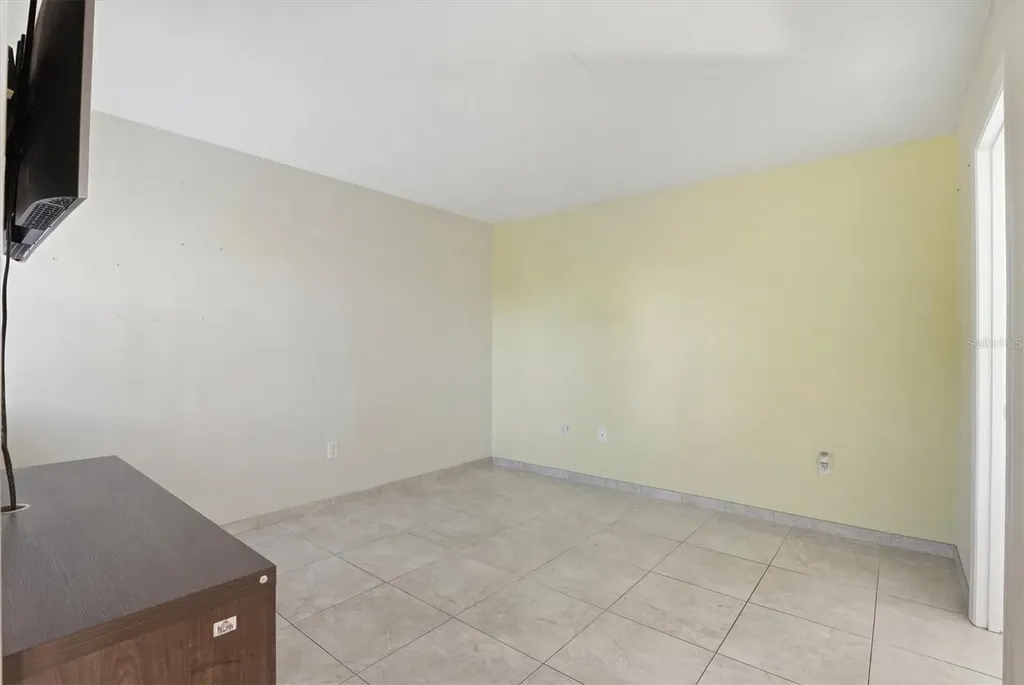 1805 Mariner Drive Tarpon Springs FL 34689
