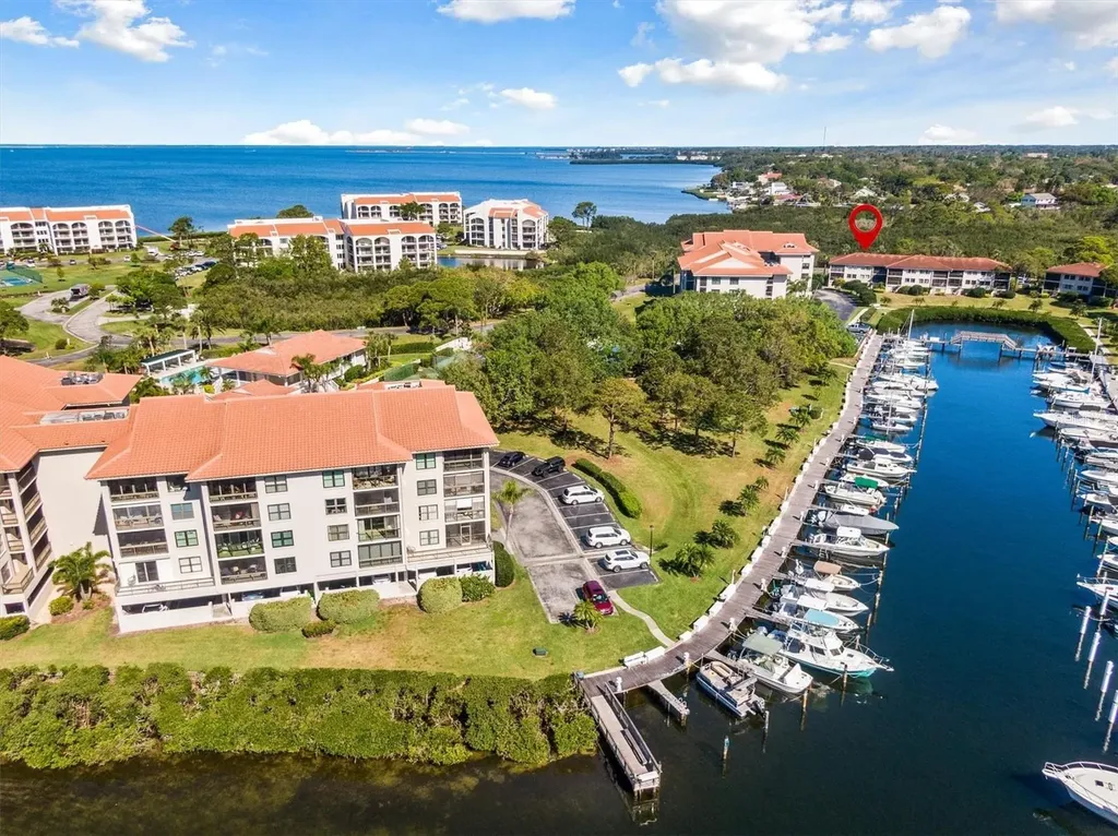 1805 Mariner Drive Tarpon Springs FL 34689