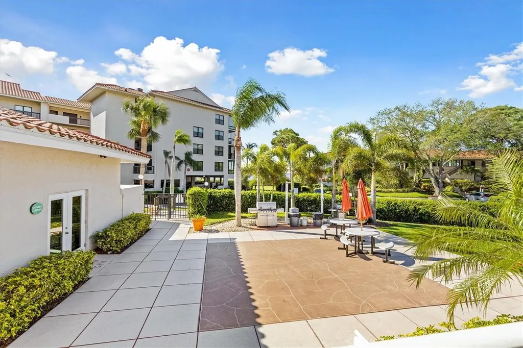 1805 Mariner Drive Tarpon Springs FL 34689