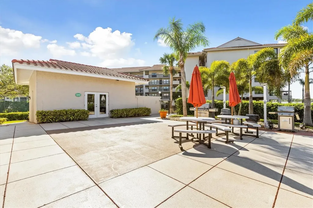 1805 Mariner Drive Tarpon Springs FL 34689