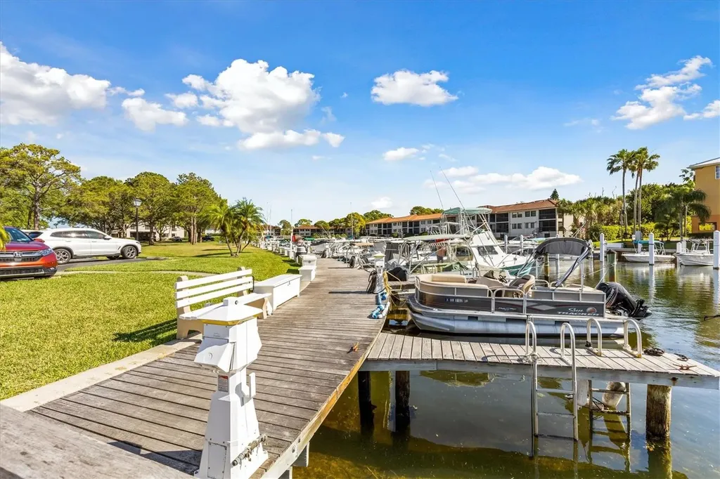 1805 Mariner Drive Tarpon Springs FL 34689