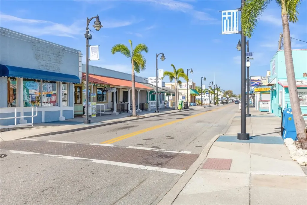 1805 Mariner Drive Tarpon Springs FL 34689
