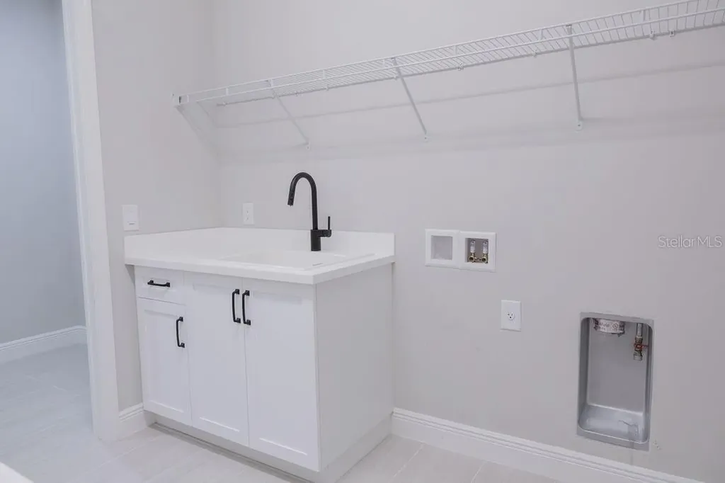 8100 Slipway Drive Sarasota FL 34240