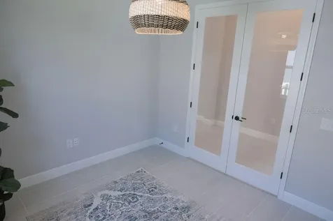8100 Slipway Drive Sarasota FL 34240
