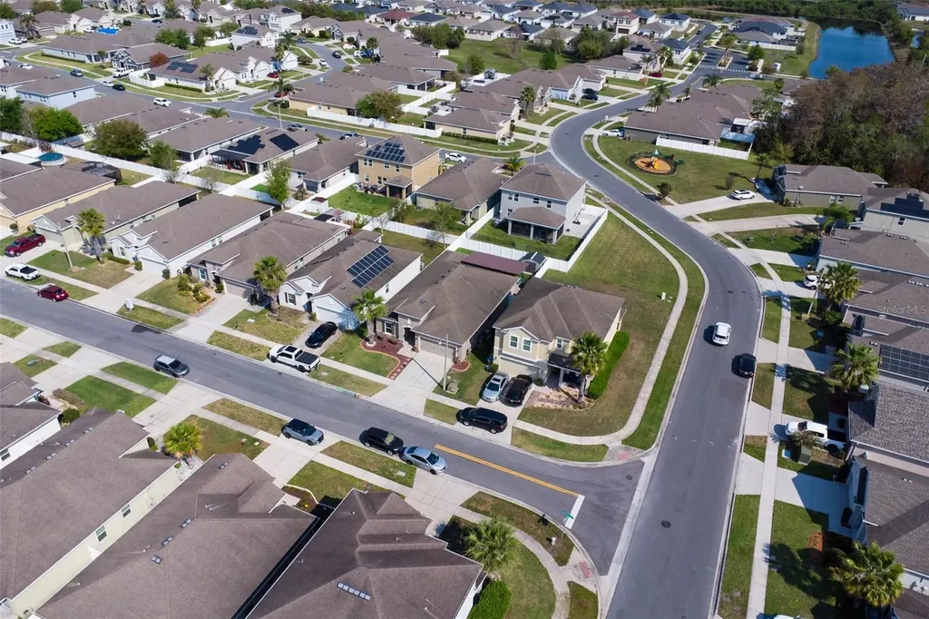 2502 Isabela Terrace Kissimmee FL 34743