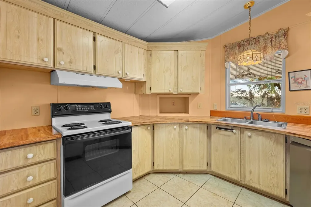 5427 Seville Drive Zephyrhills FL 33541