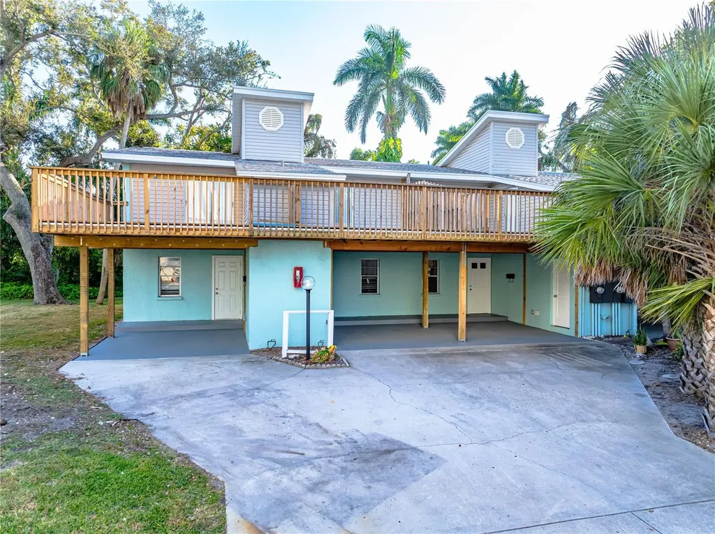 1559 7th Avenue W Bradenton FL 34205