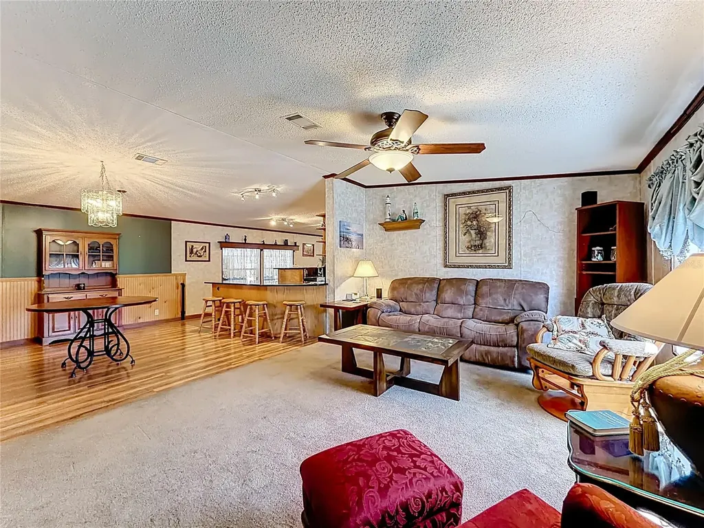 1658 Elkhart Circle Tavares FL 32778
