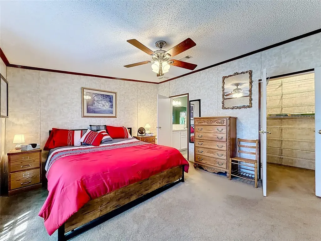 1658 Elkhart Circle Tavares FL 32778