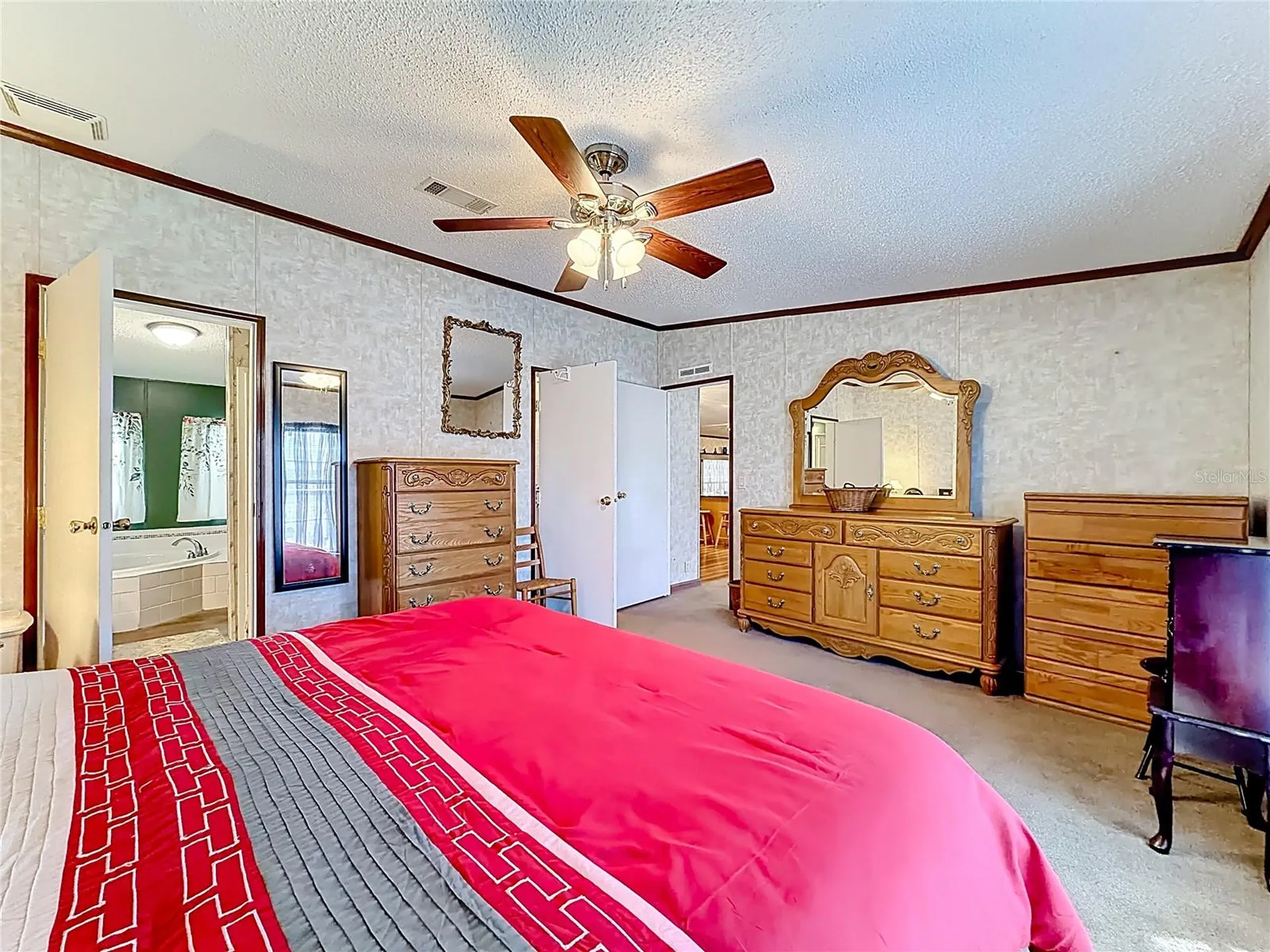 1658 Elkhart Circle Tavares FL 32778