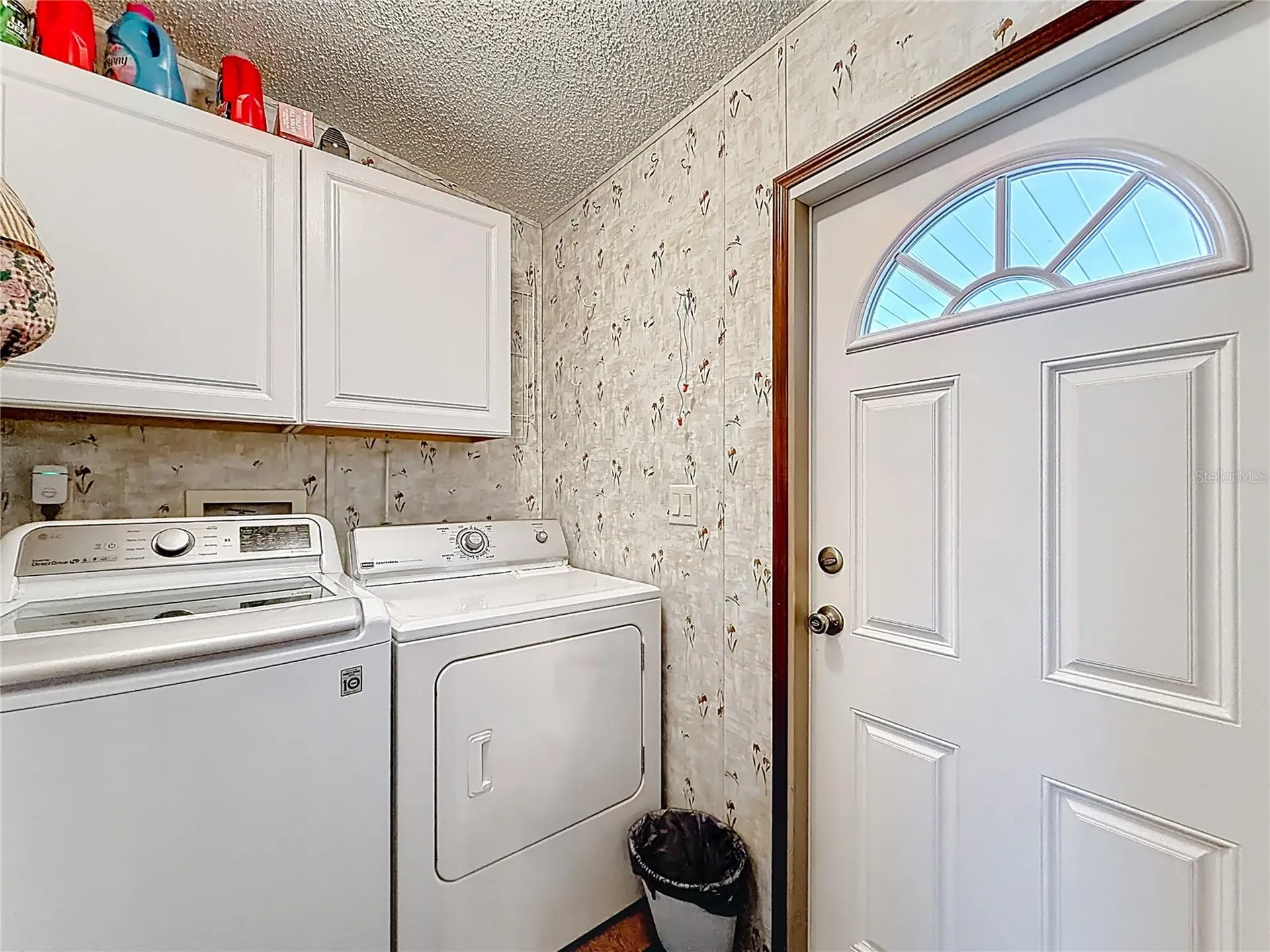 1658 Elkhart Circle Tavares FL 32778