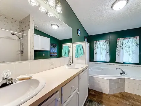1658 Elkhart Circle Tavares FL 32778