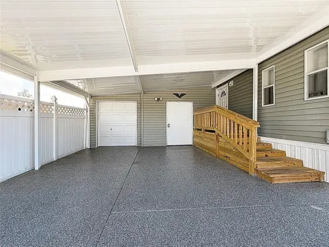 1658 Elkhart Circle Tavares FL 32778