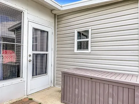 1658 Elkhart Circle Tavares FL 32778