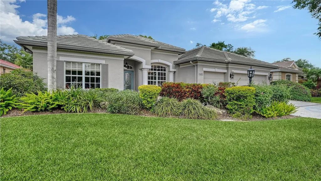 4823 Carrington Circle Sarasota FL 34243
